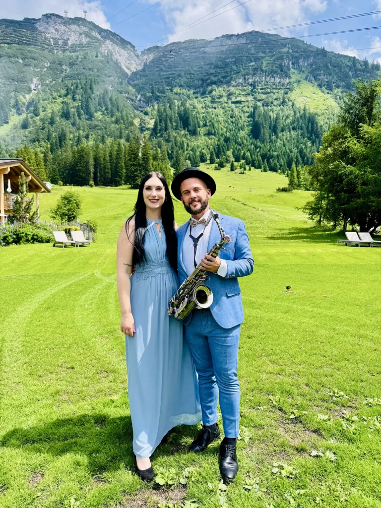 Live-Musik auf einer Hochzeit in Kempten im Allgäu - mit Saxophon und Gesang von Taddls & Me